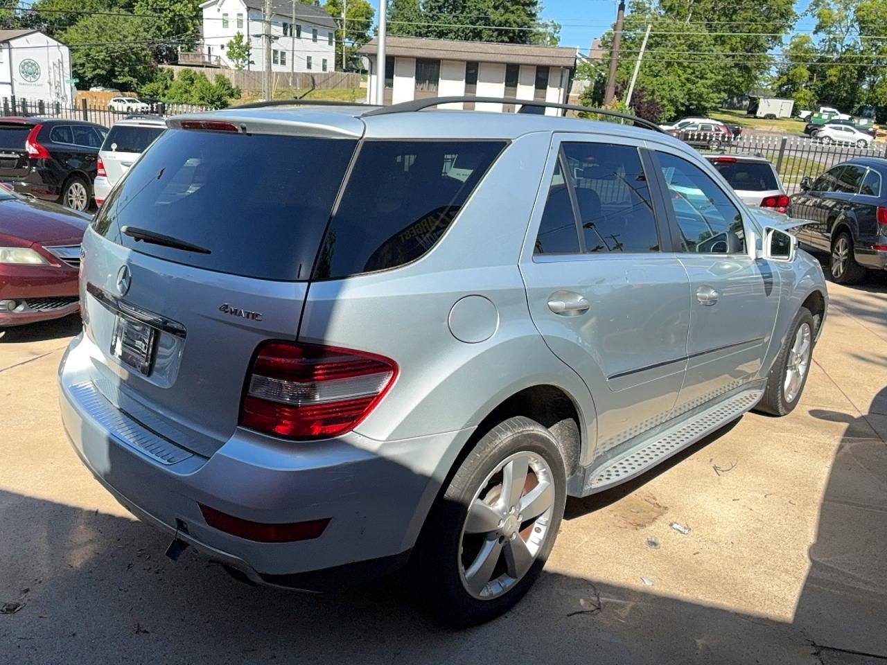 2011 Mercedes-Benz Ml 350 4Matic - Image 4