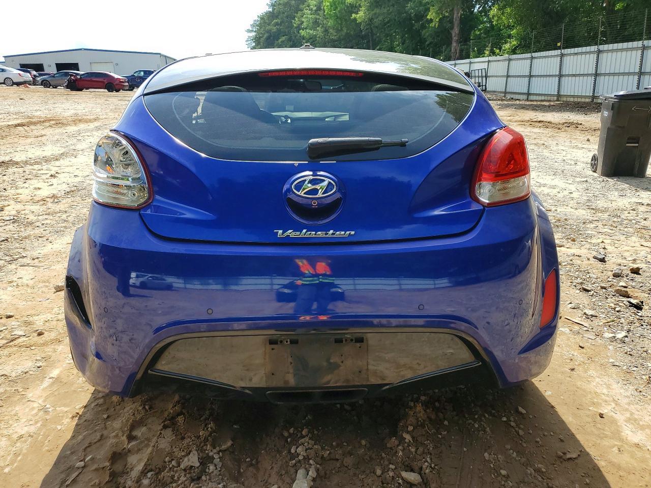 2012 Hyundai Veloster Base - Image 6