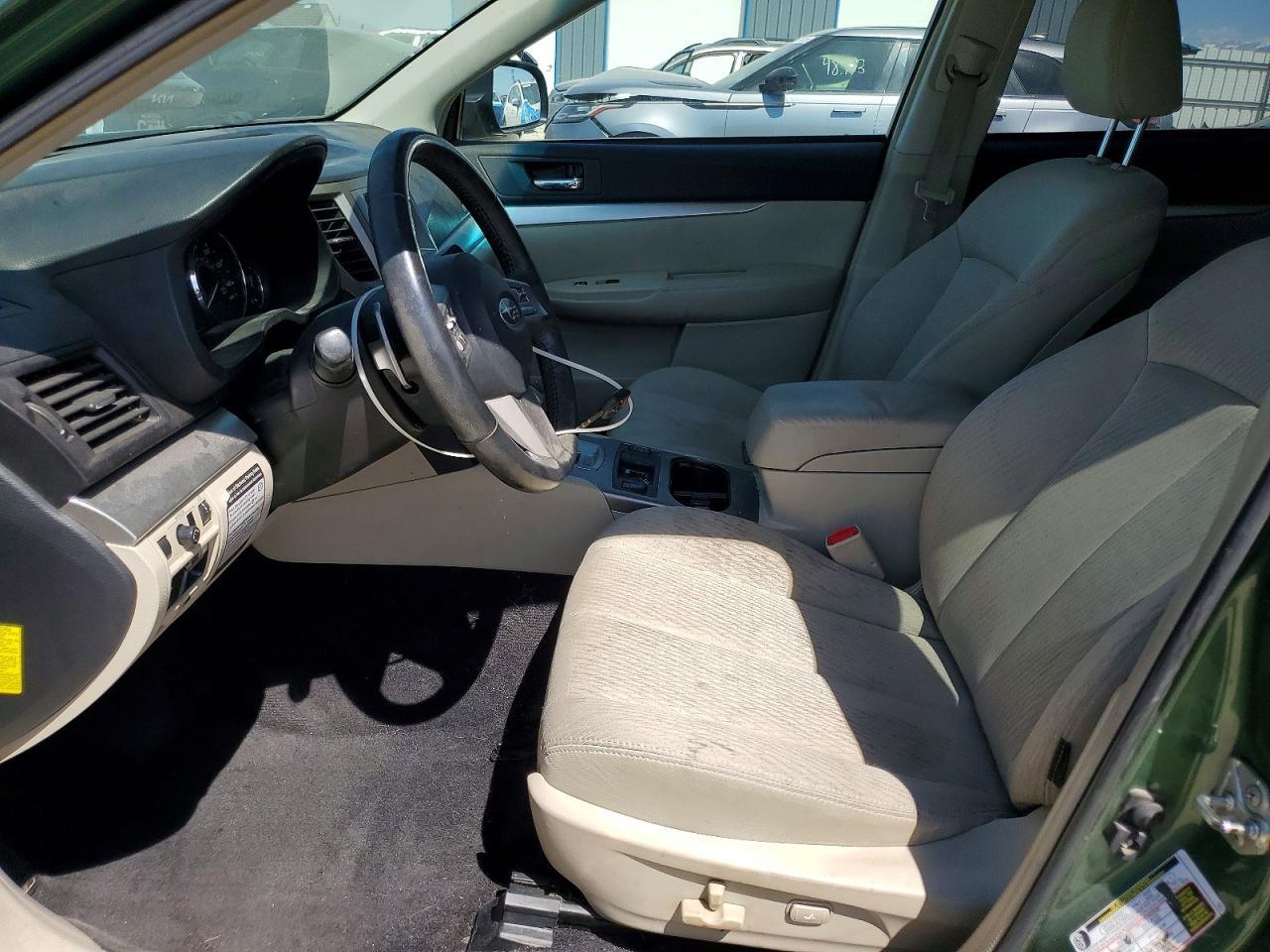 2010 Suba Outback - Image 7