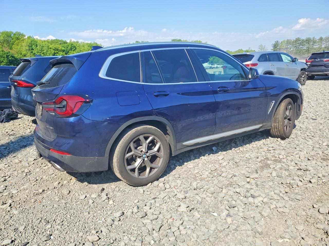 2022 BMW X3 xDrive30I - Image 3