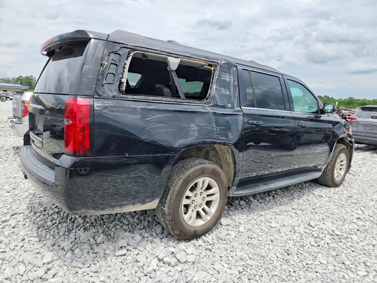 2019 Chevrolet Suburban K1500 Lt - Image 3