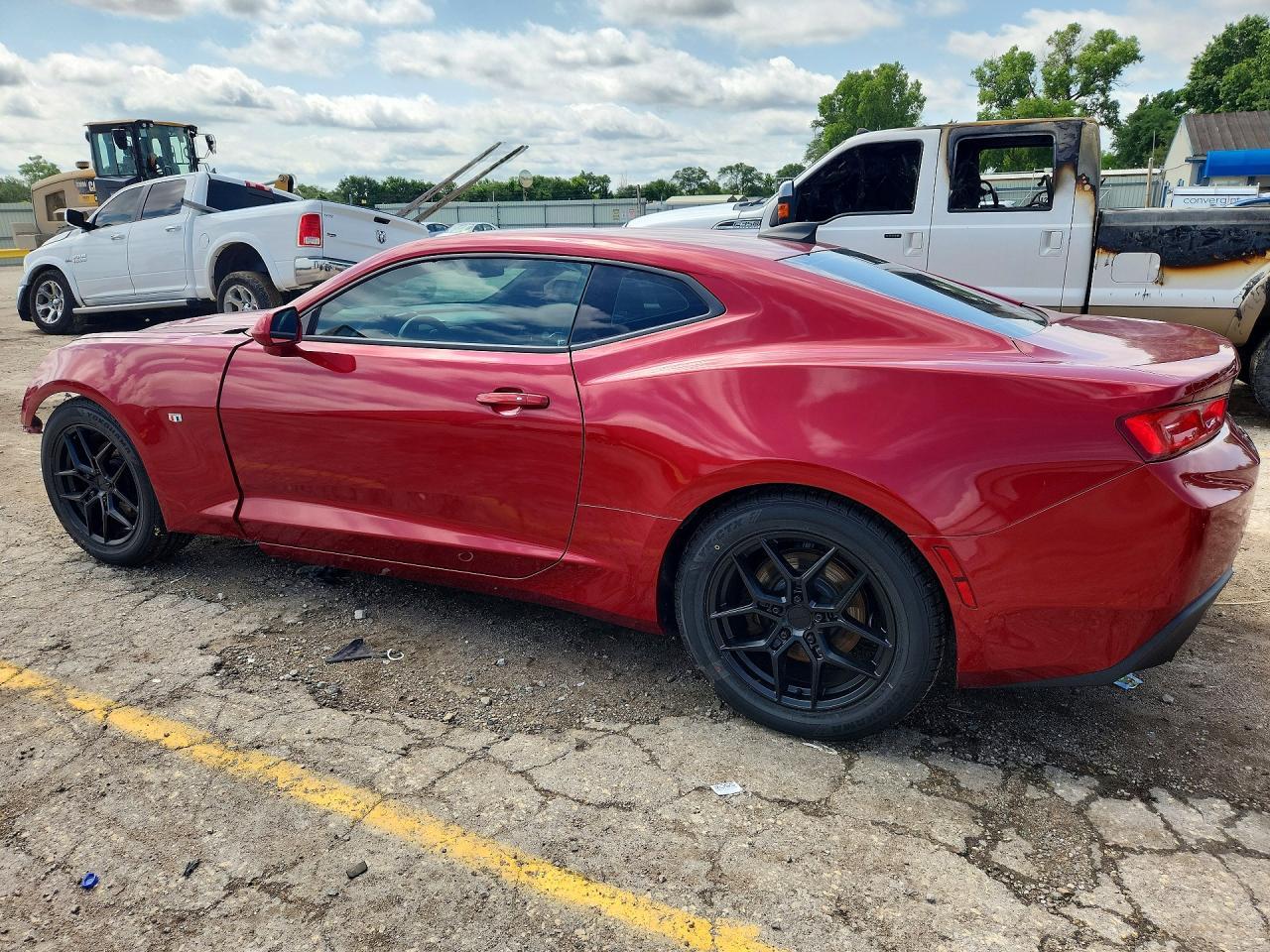 2017 Chevrolet Camaro Lt - Фото 2