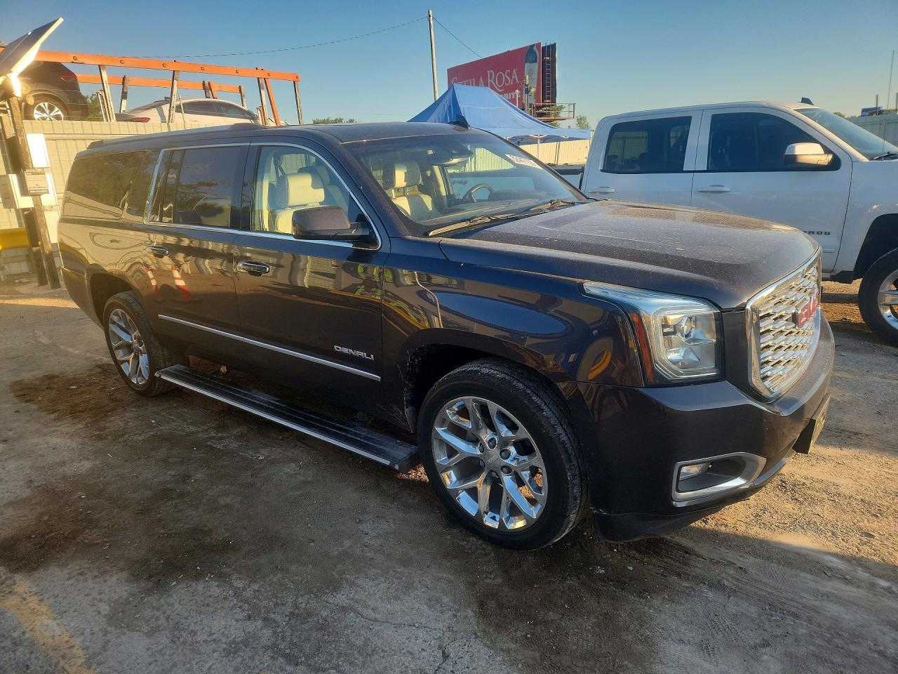 2018 GMC Yukon 1500 - Image 4