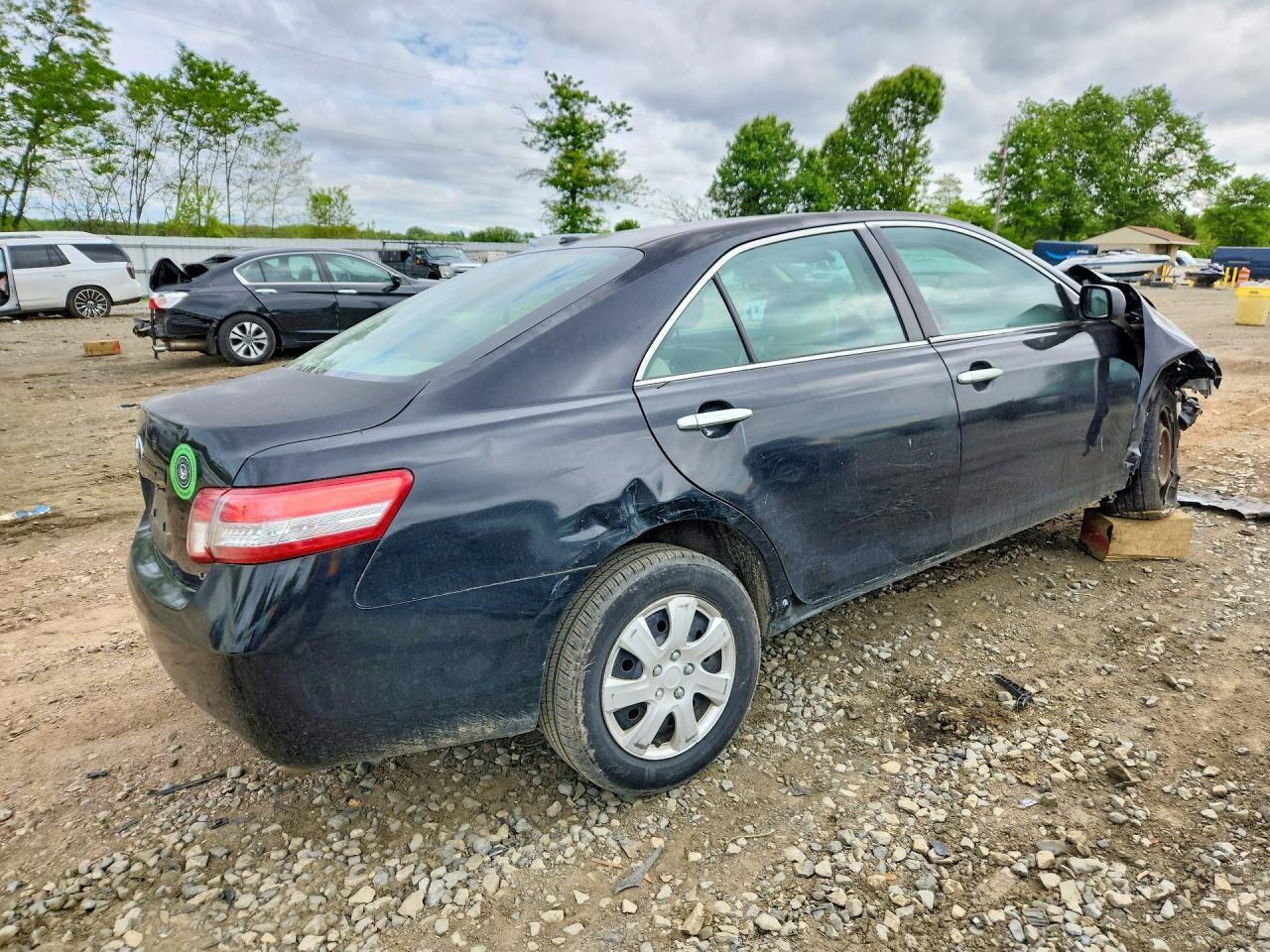 2011 Toyota Camry Le - Фото 3