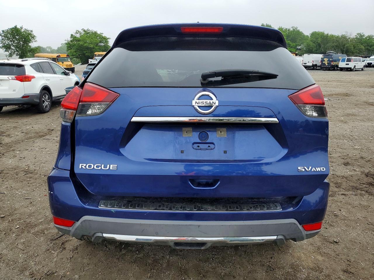 2017 Nissan Rogue Sv - Image 6