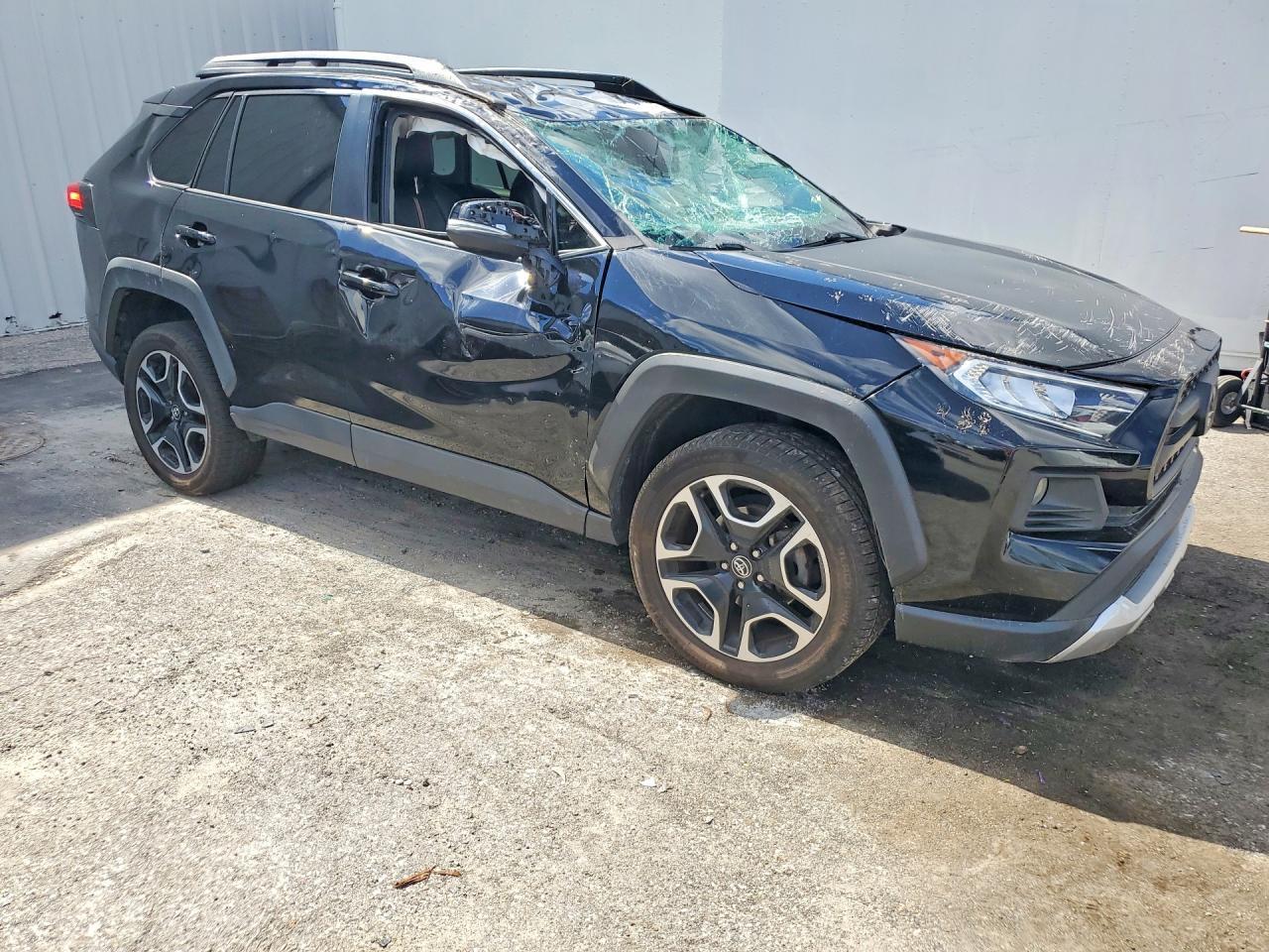 2021 Toyota Rav4 Adventure - Фото 4