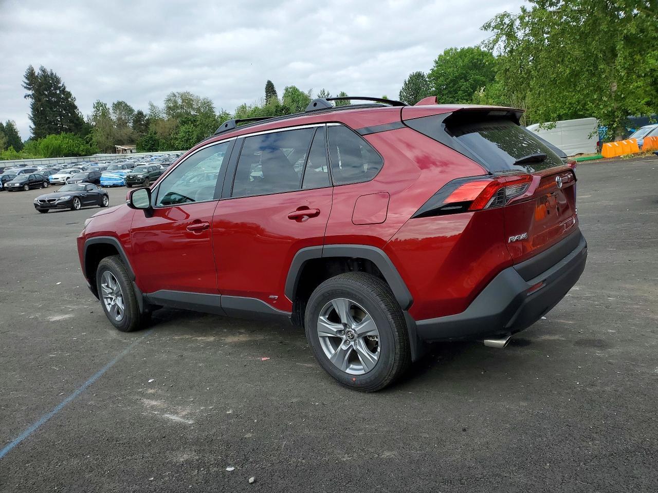 2025 Toyota Rav 4 - Фото 2