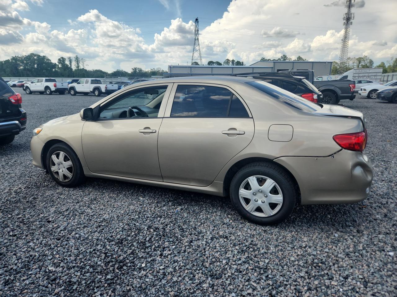 2009 Toyota Corolla Le - Image 2