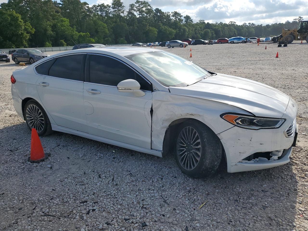 2017 Ford Fusion Titanium - Image 4