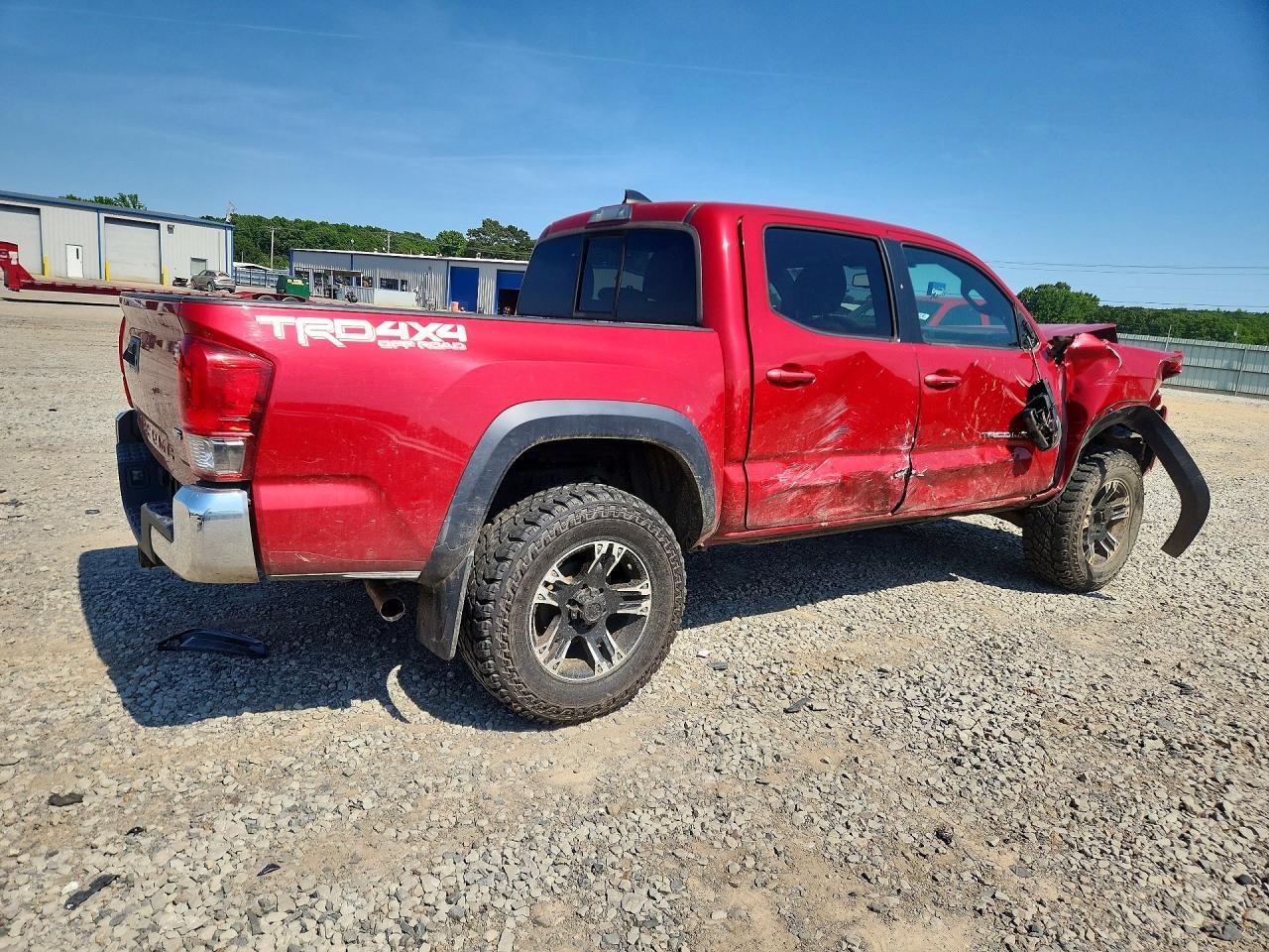 2016 Toyota Tacoma Trd Off-Road - Image 3