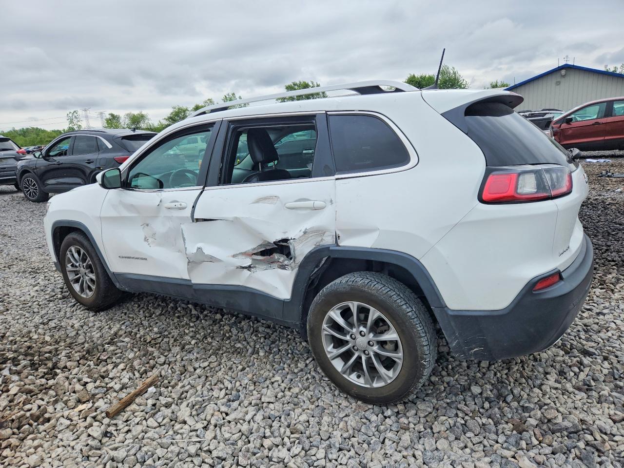 2019 Jeep Cherokee Latitude Plus - Image 2