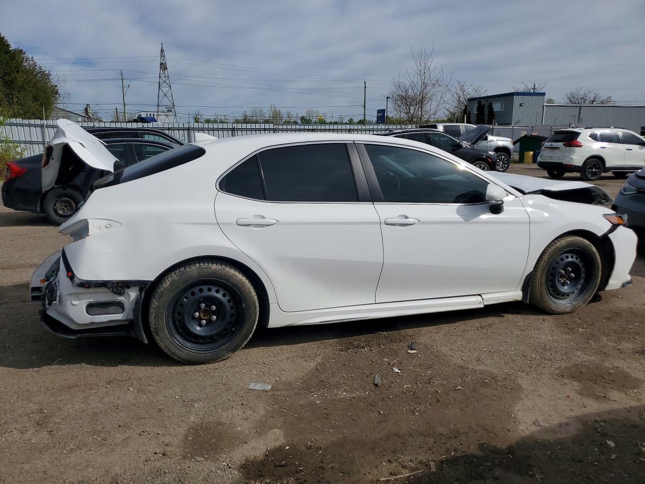 2023 Toyota Camry Xle - Image 3