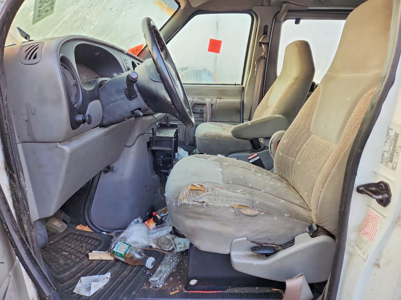 1998 Ford Econoline E350 Super Duty - Фото 7