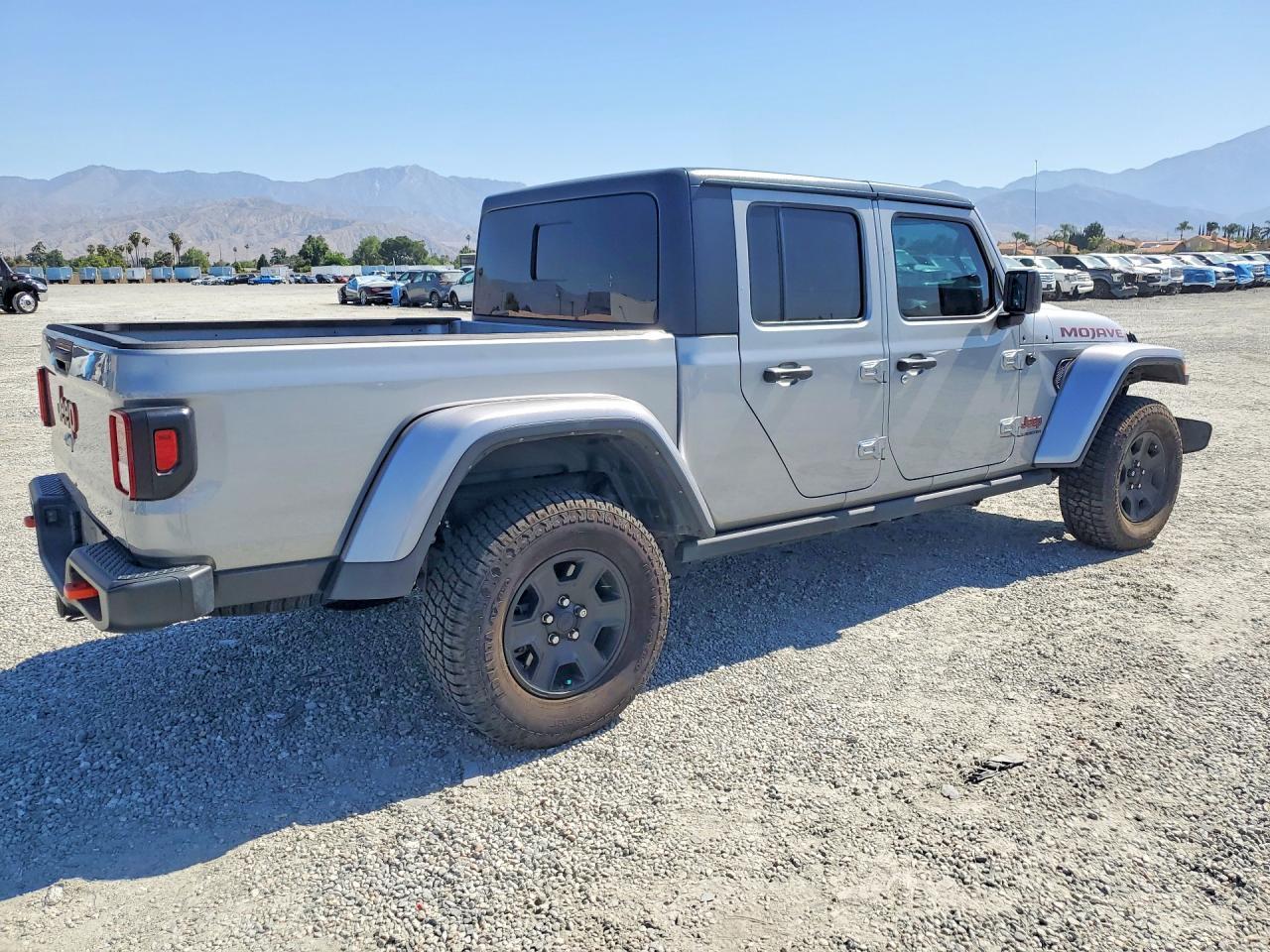 2021 Jeep Gladiator Mojave - Image 3