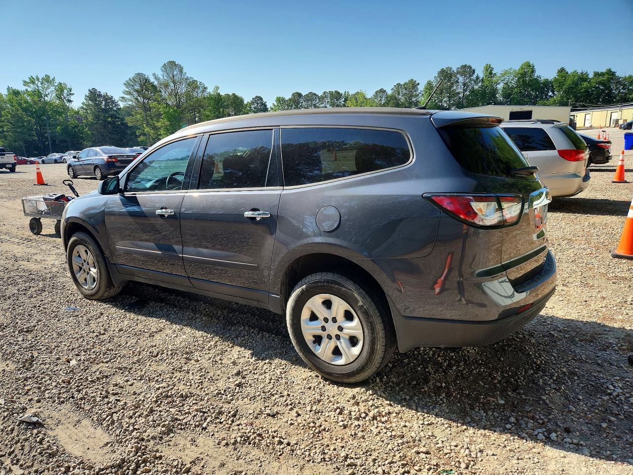 2013 Chevrolet Traverse Ls - Image 2