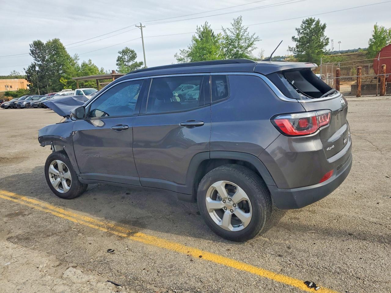 2020 Jeep Compass Latitude - Фото 2