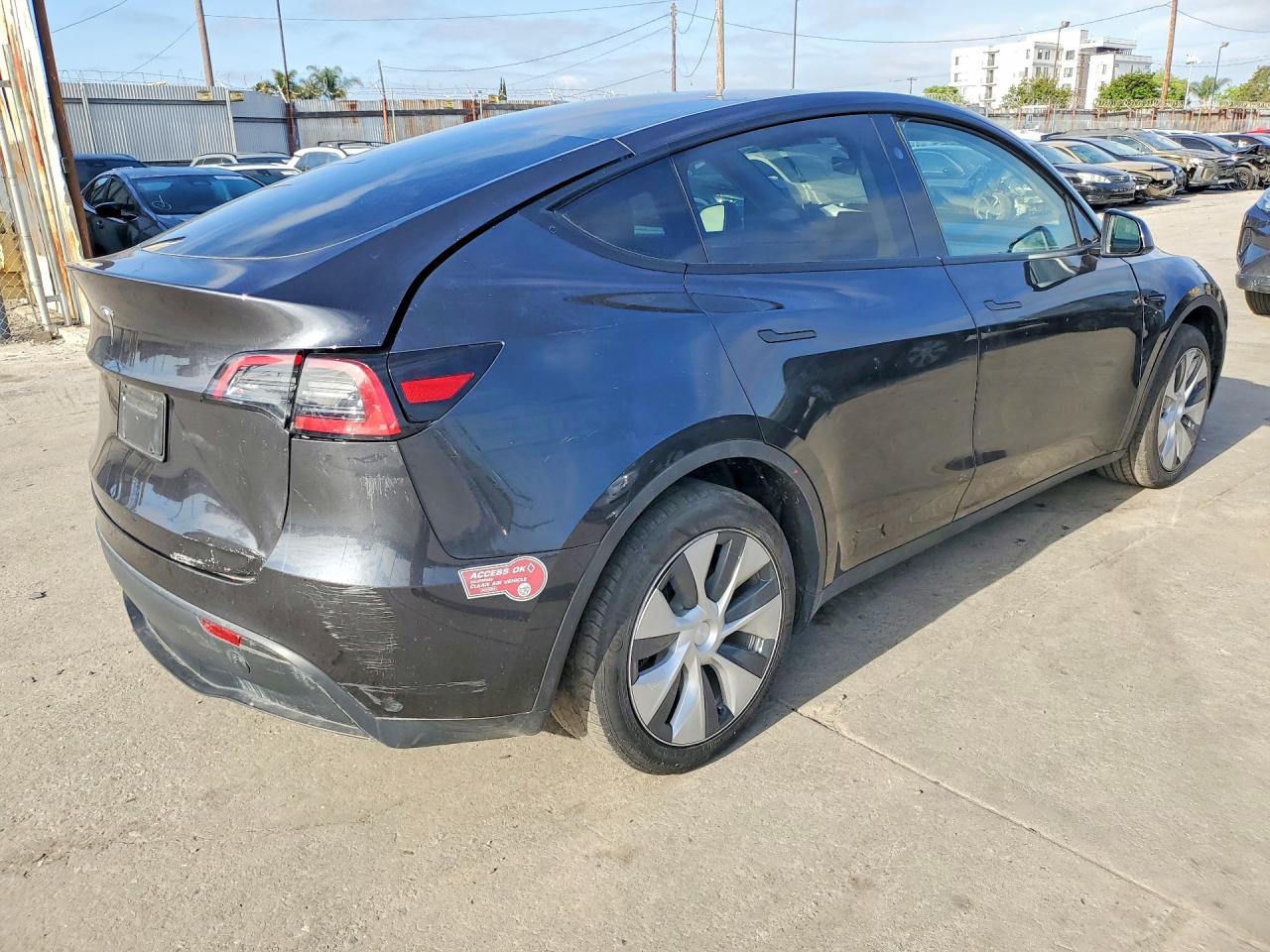 2024 Tesla Model Y - Фото 3