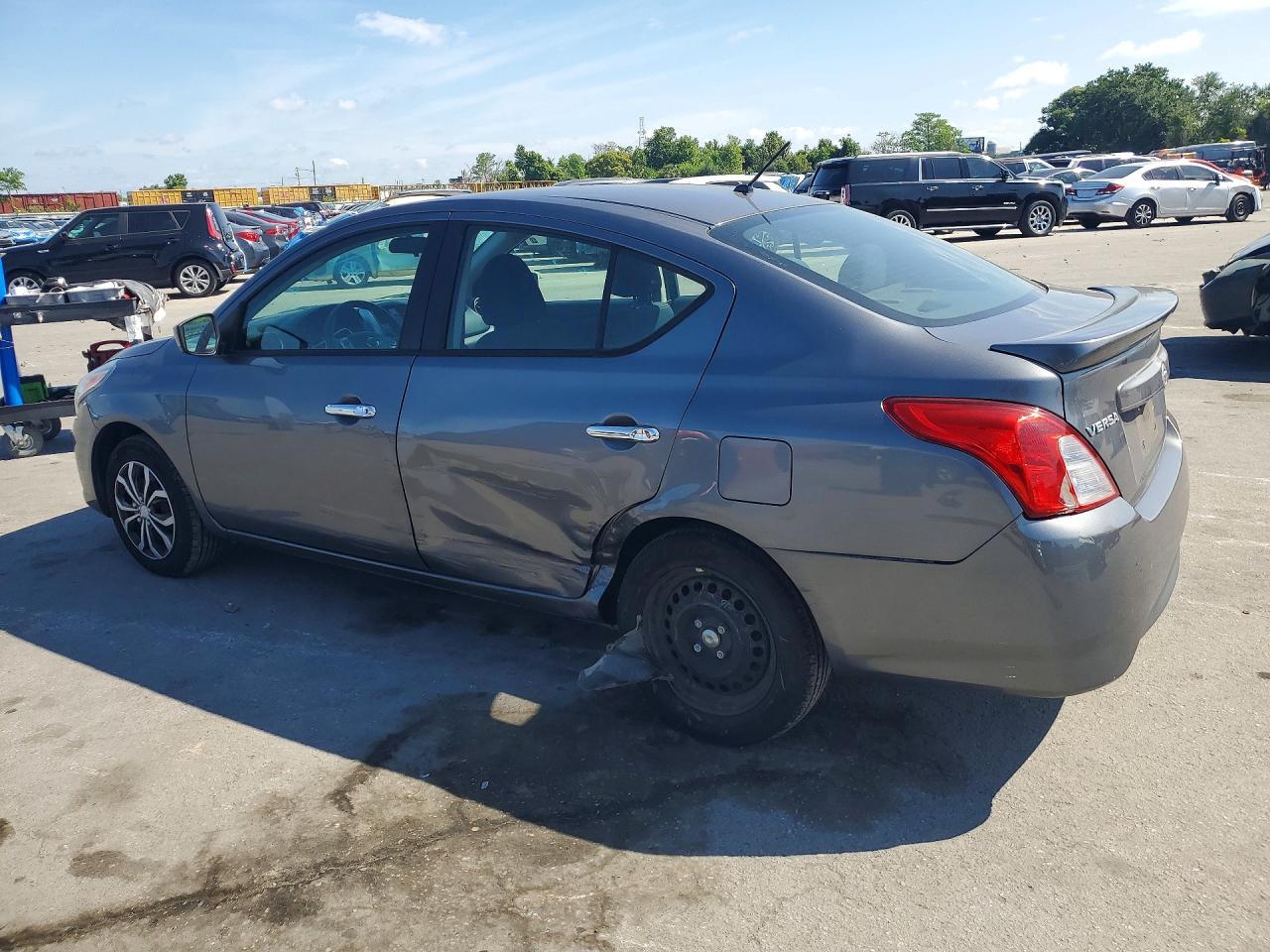 2019 Nissan Versa Sv - Фото 2