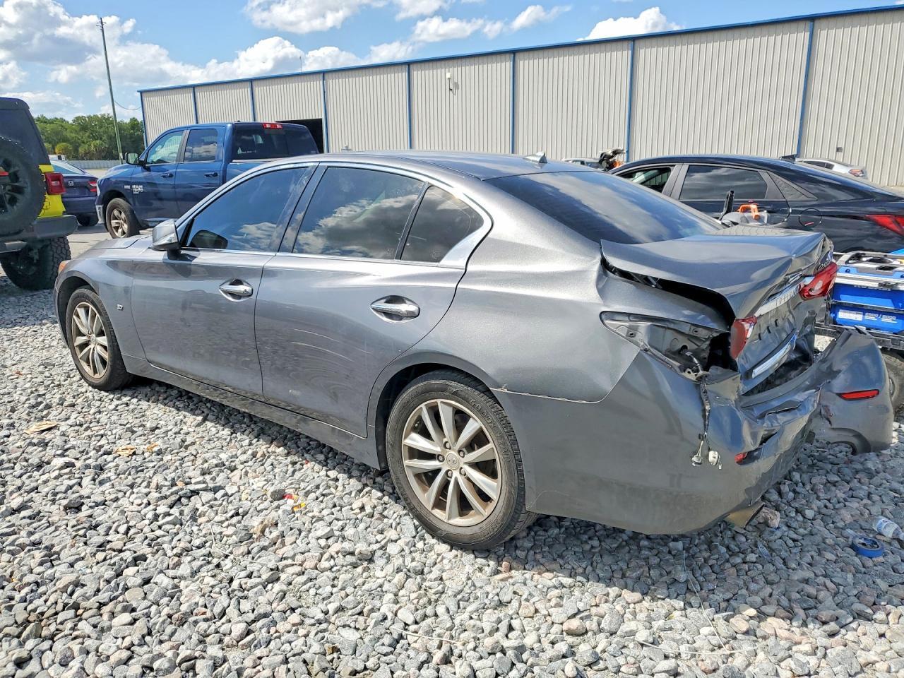 2015 Infiniti Q50 Base - Фото 2