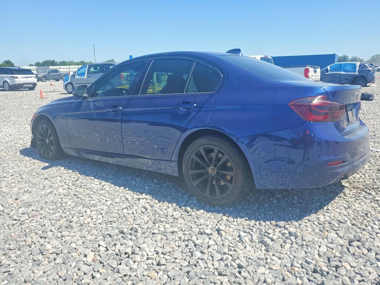 2018 BMW 320 I - Фото 2