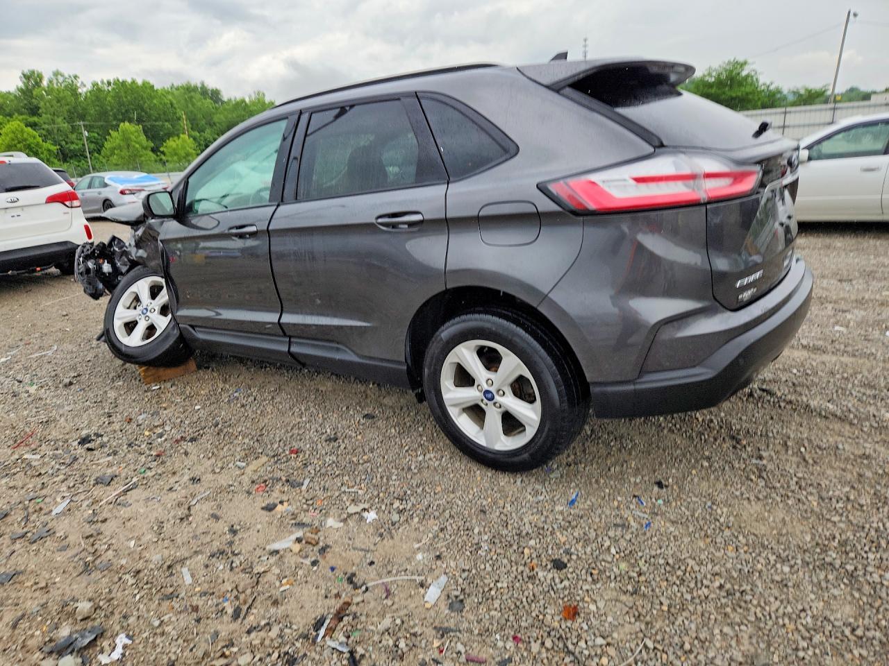 2020 Ford Edge Se - Image 2