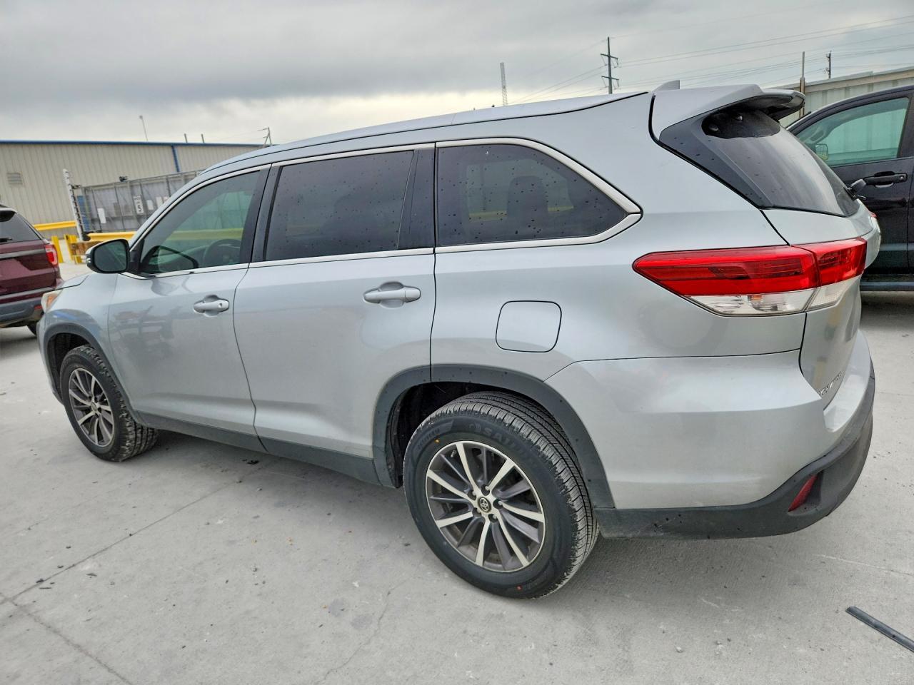 2019 Toyota Highlander Xle - Фото 2