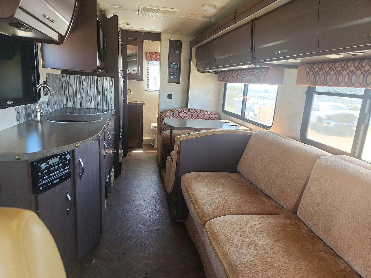 2015 Mercedes Recreational Vehicle (Rv) - Image 6