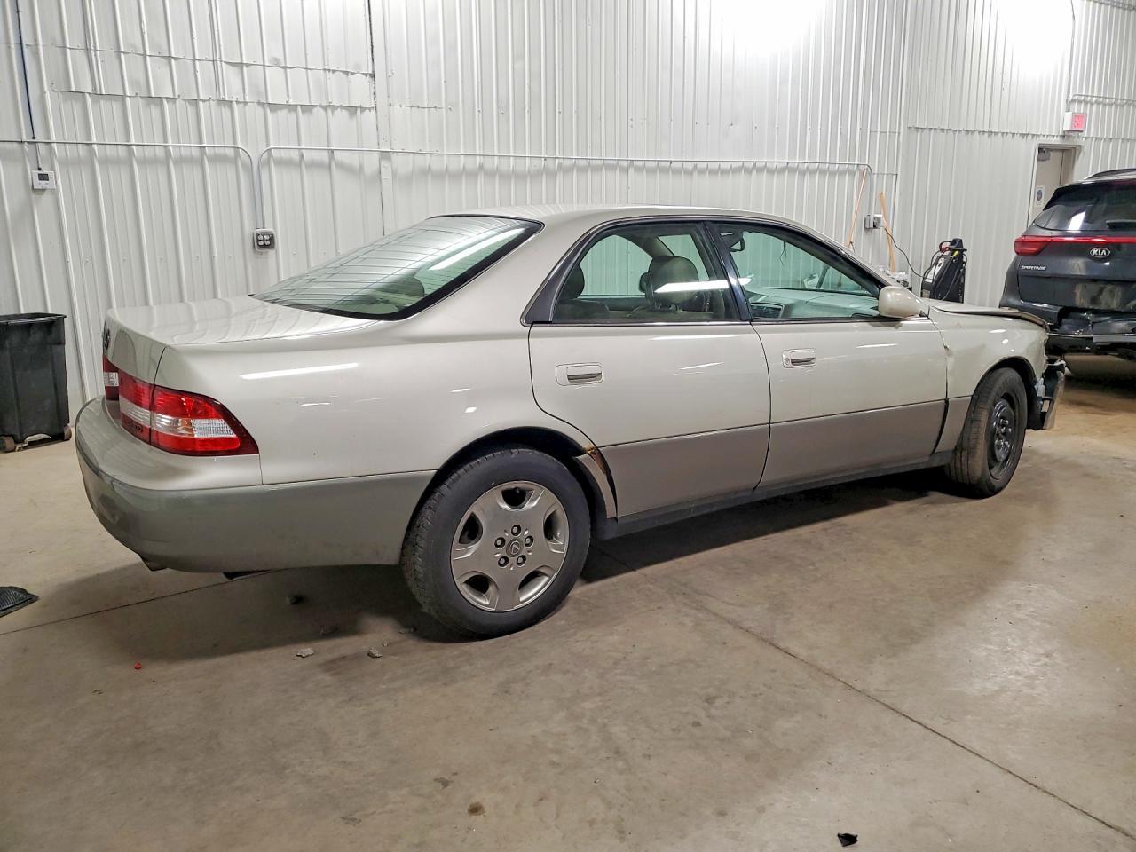 2001 Lexus Es 300 - Image 3