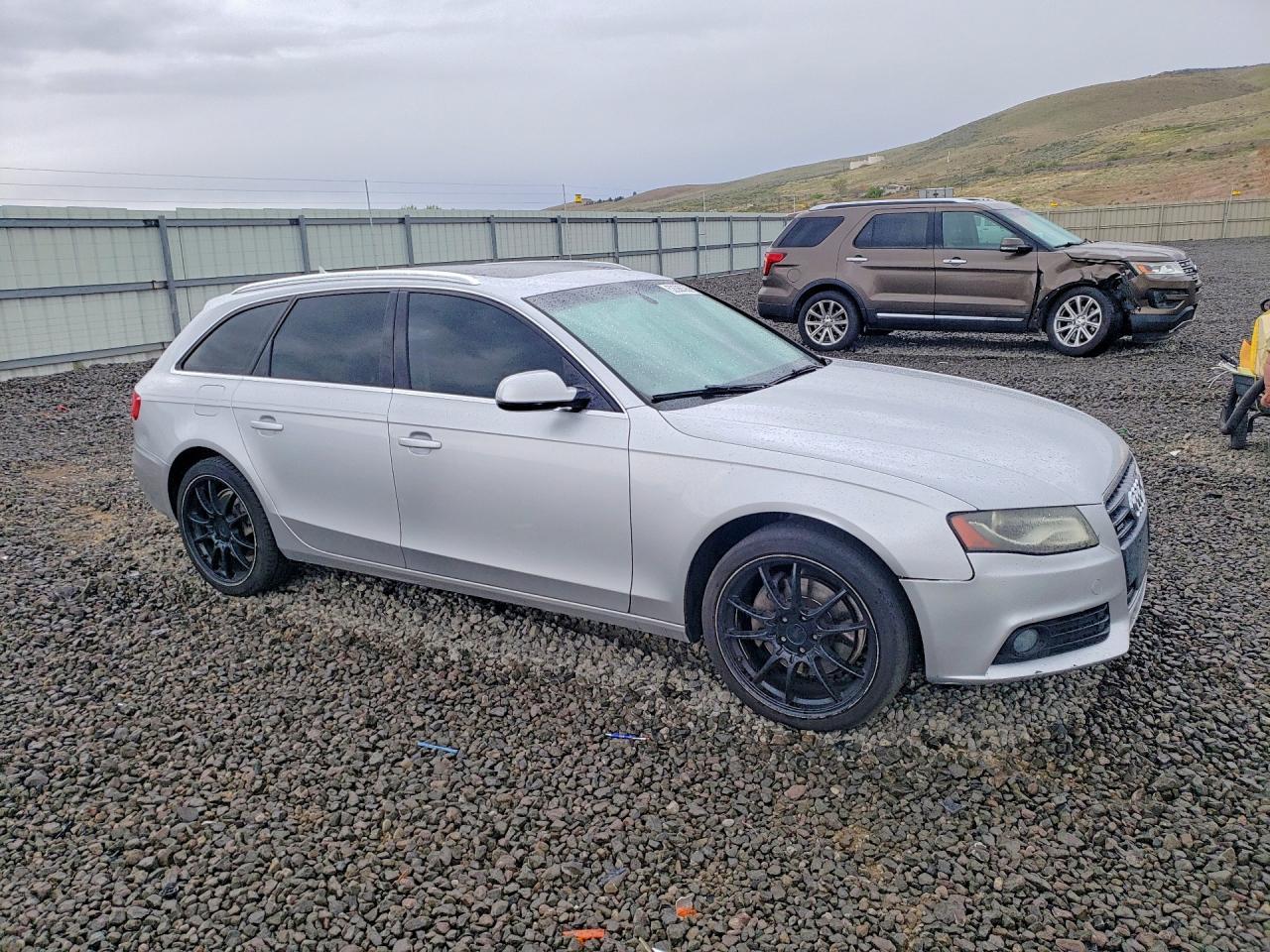 2011 Audi A4 Premium Plus - Фото 4