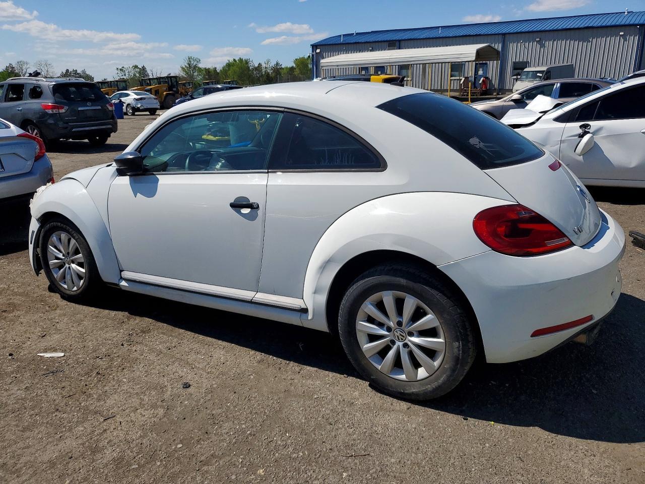2015 Volkswagen Beetle 1.8T - Фото 2