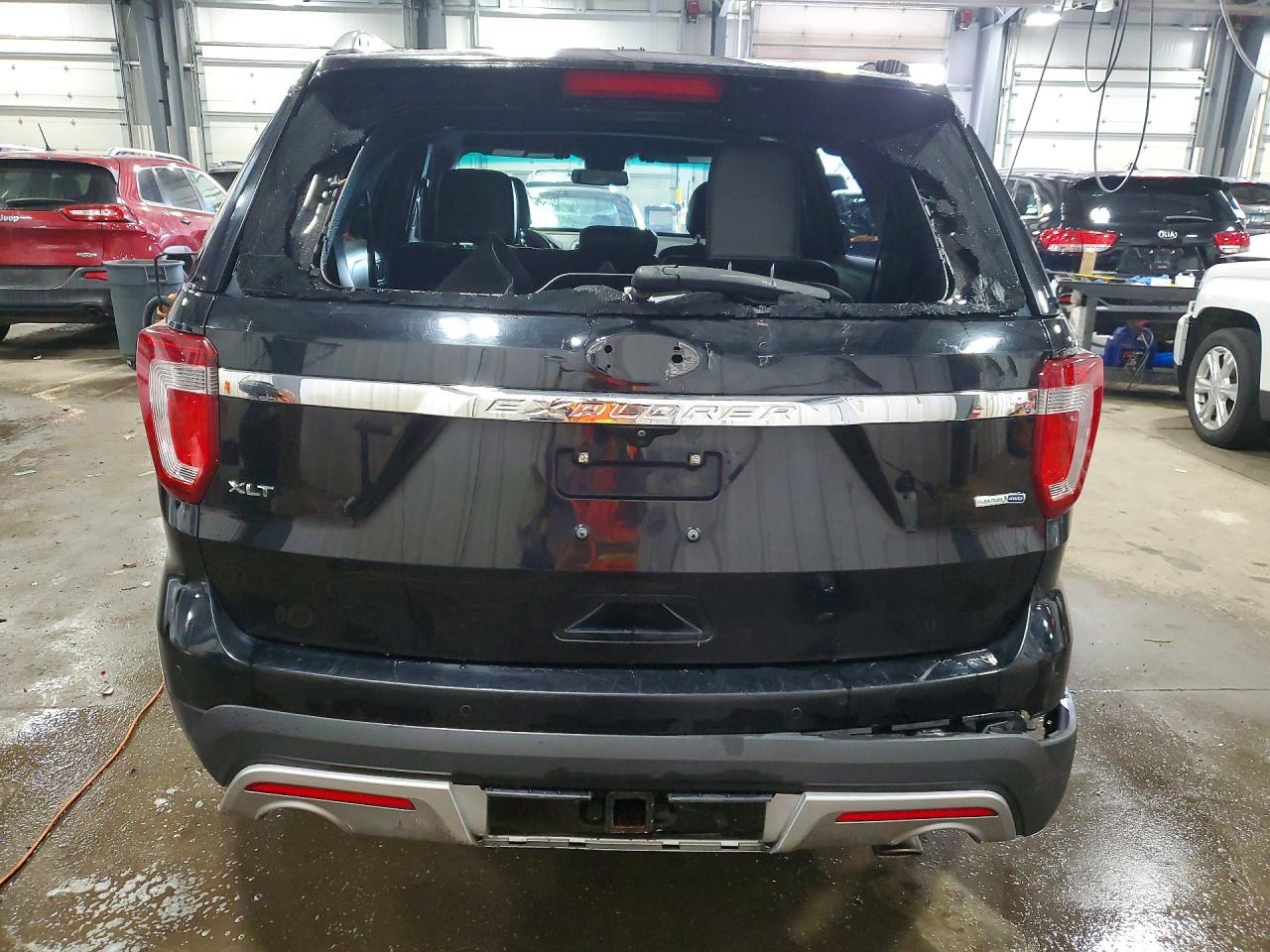 2016 Ford Explorer Xlt - Фото 6