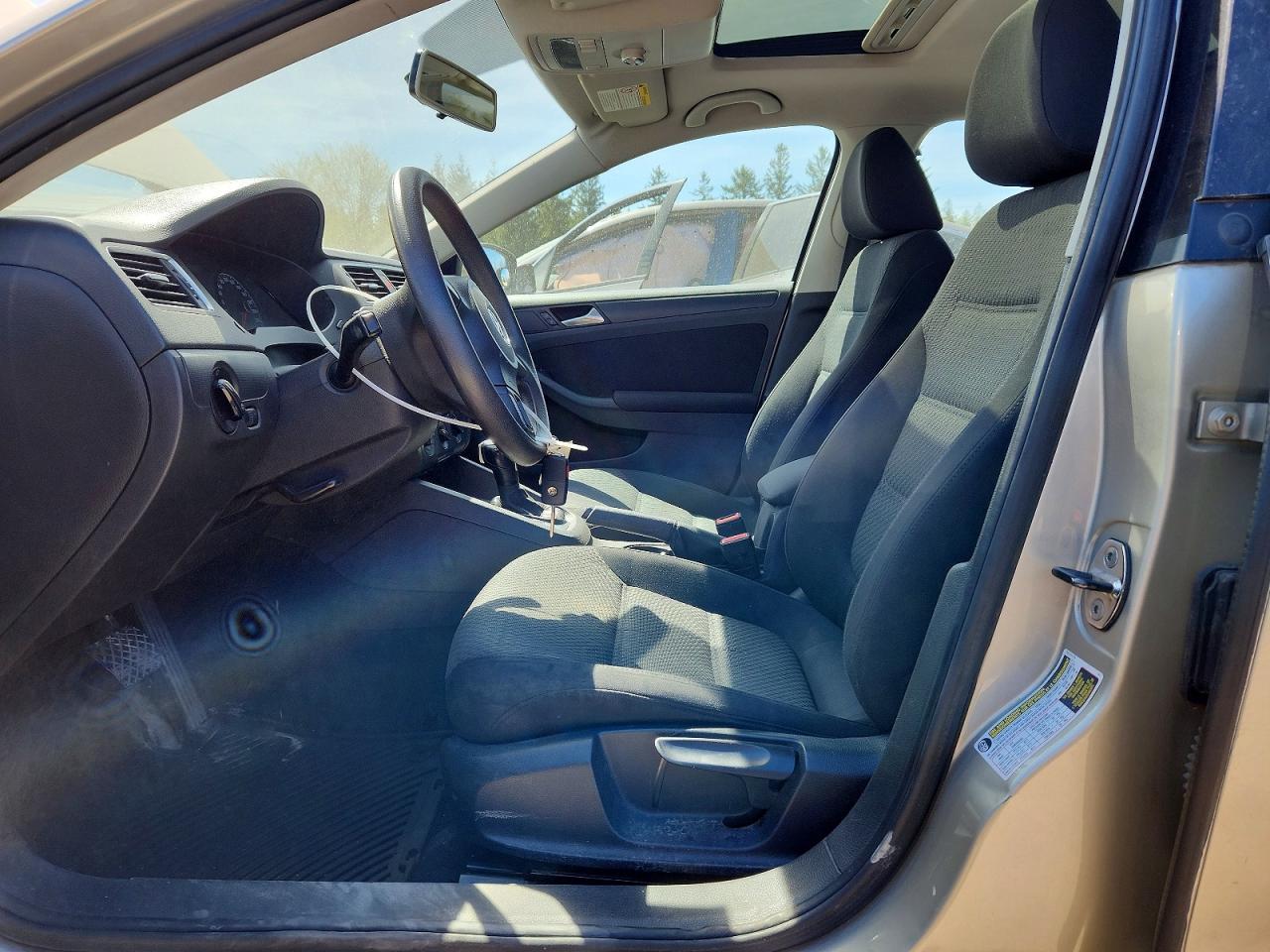2012 Volkswagen Jetta - Image 7