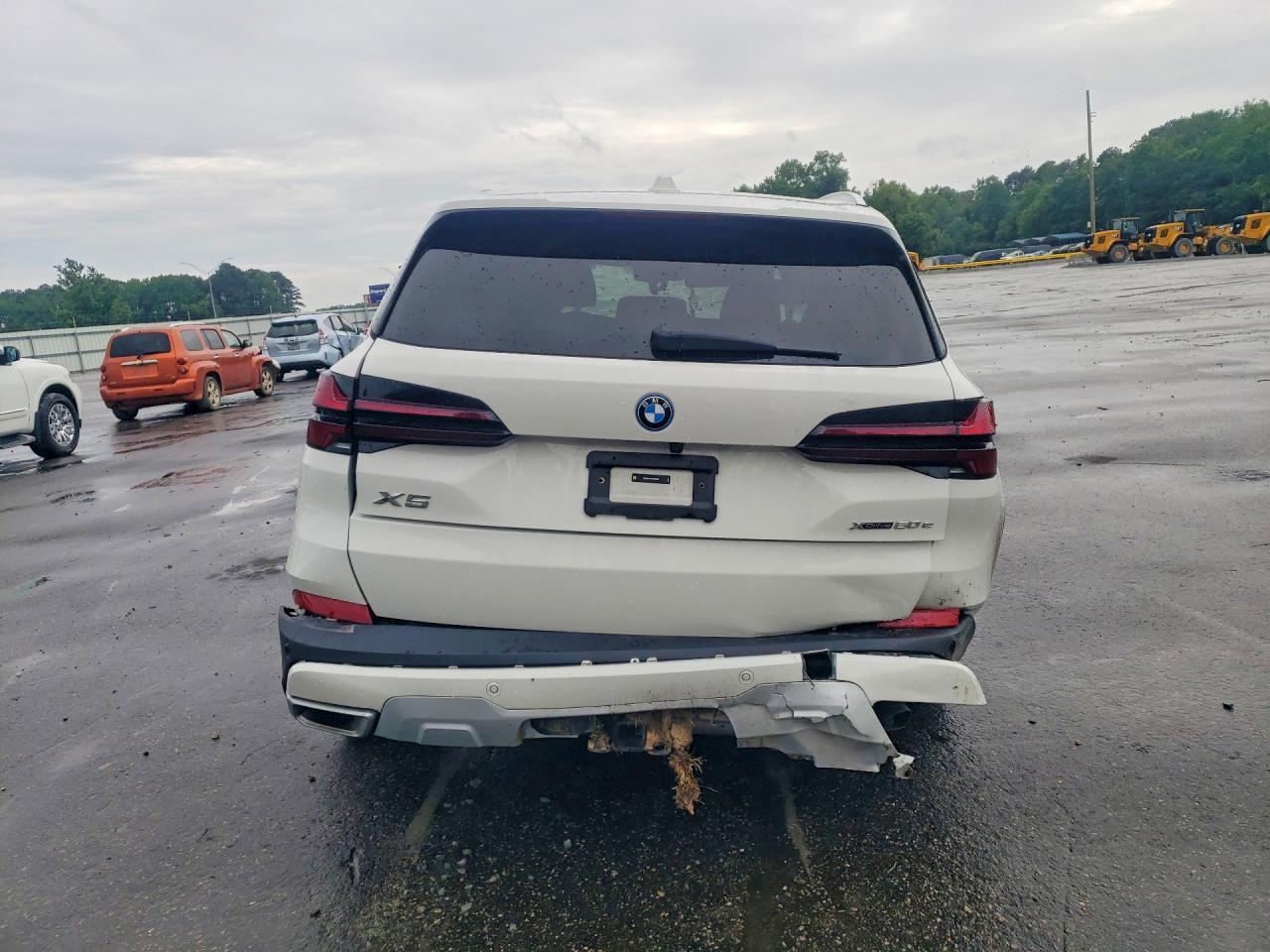 2025 BMW X5 xDrive50E - Image 6