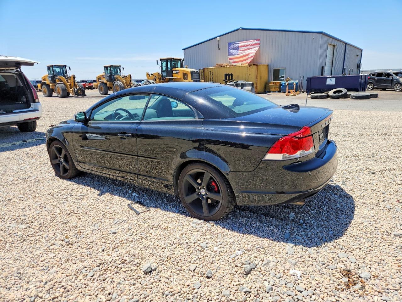 2010 Volvo C70 - Image 2