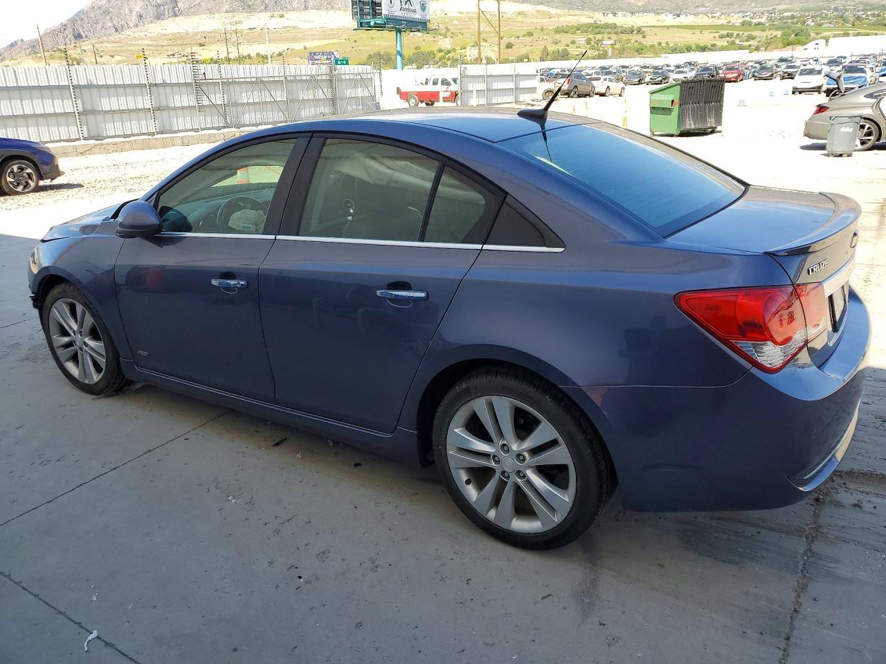 2013 Chev Cruze - Image 2