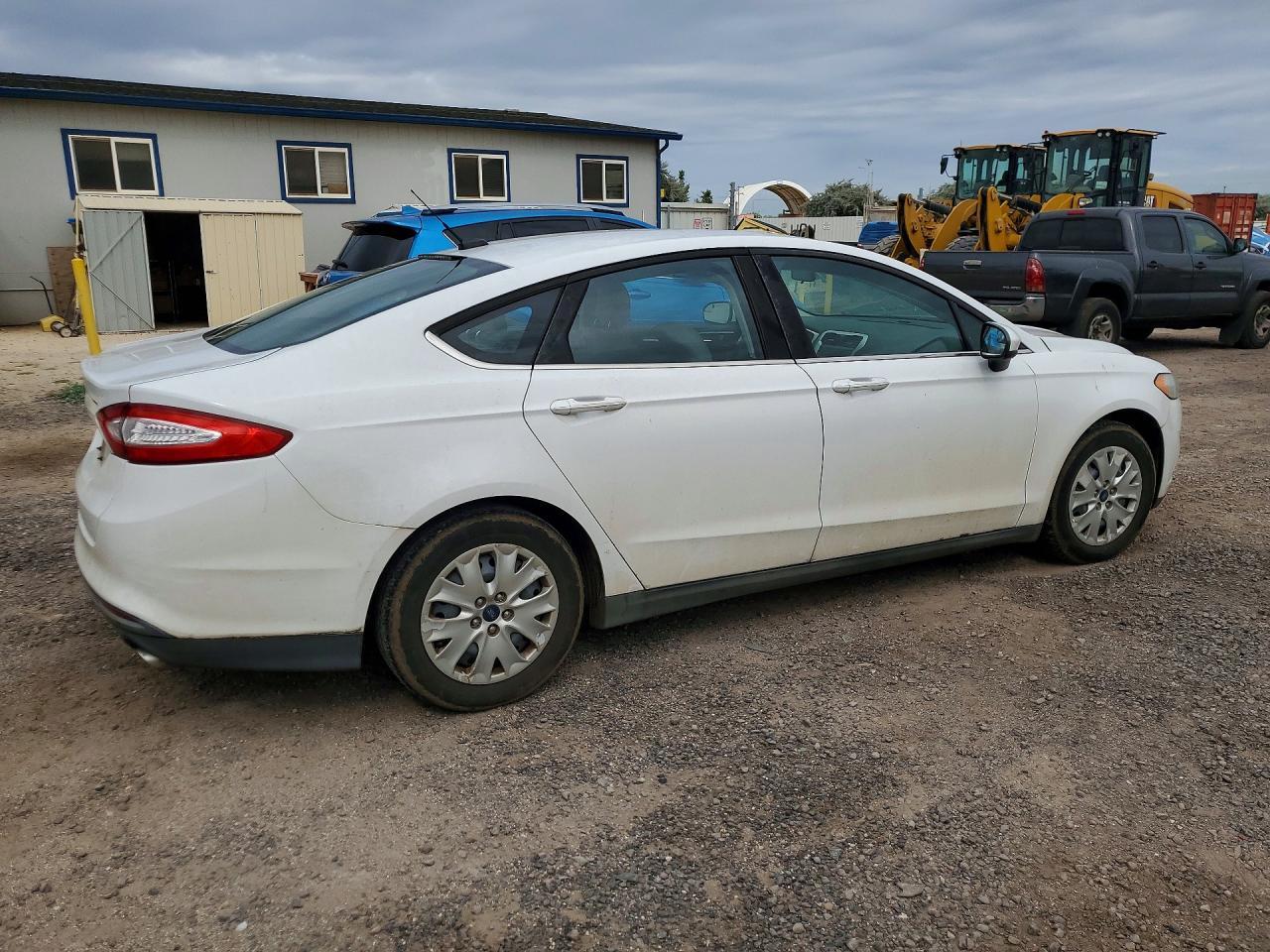 2014 Ford Fusion S - Фото 3