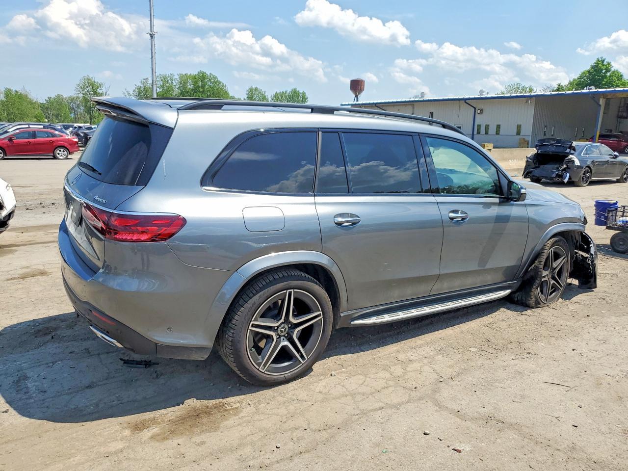 2026 Mercedes-Benz Gls 450 4Matic - Фото 3