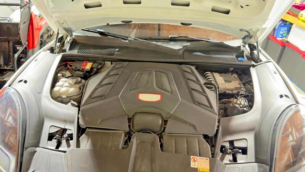 2022 Porsche Cayenne Gts Coupe - Image 7