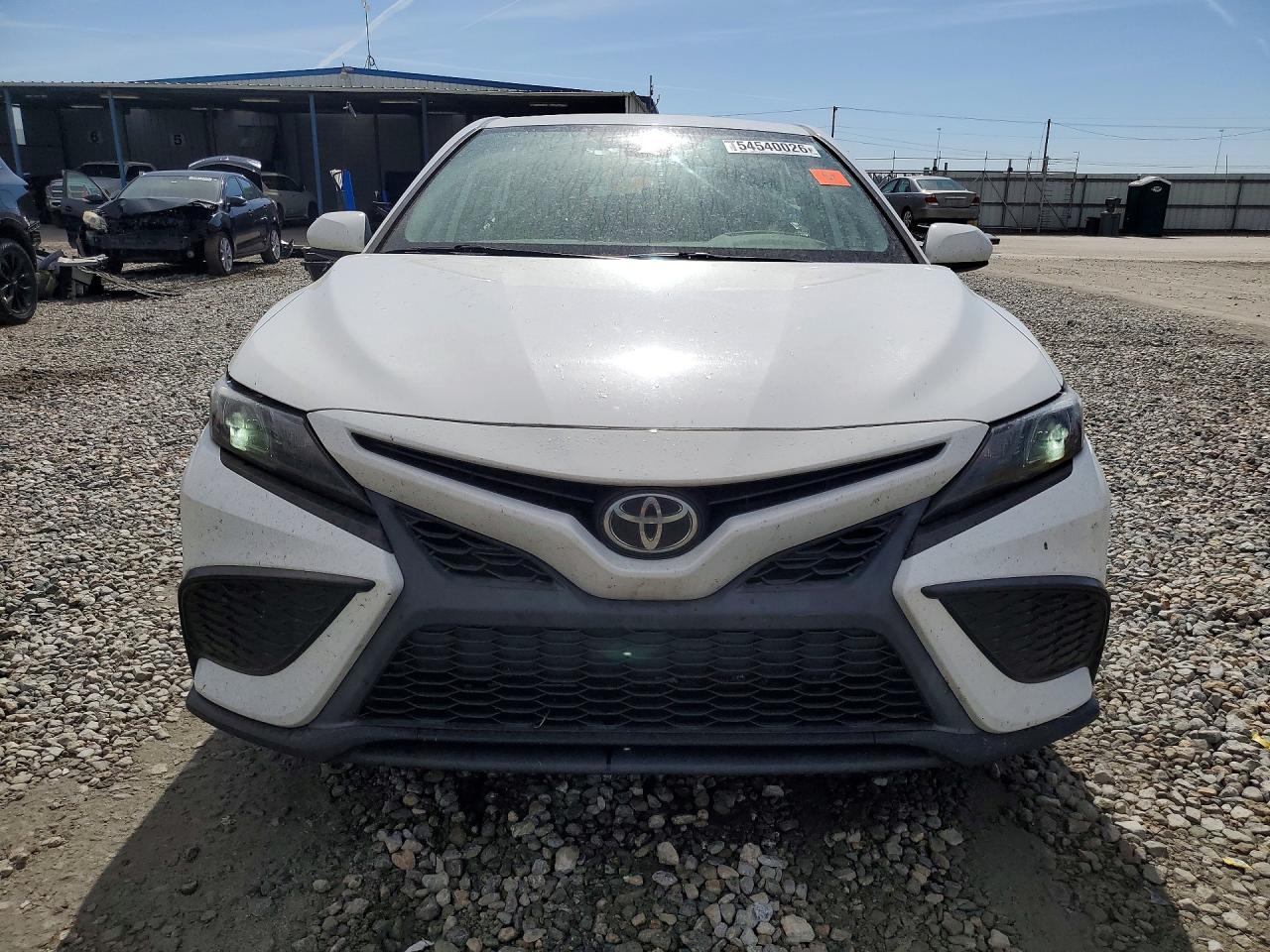 2021 Toyota Camry Se - Фото 5