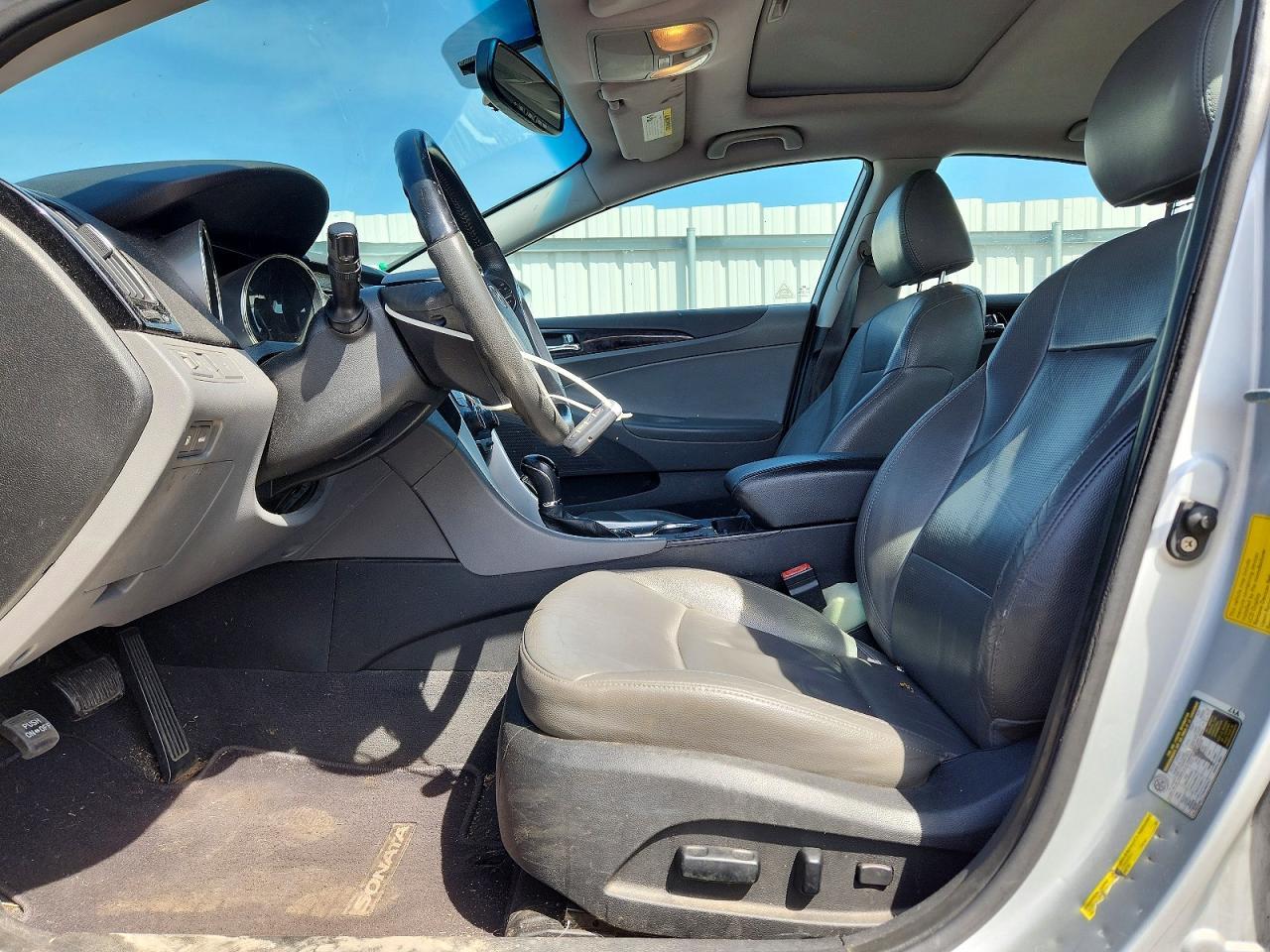 2011 Hyundai Sonata Limited - Image 7