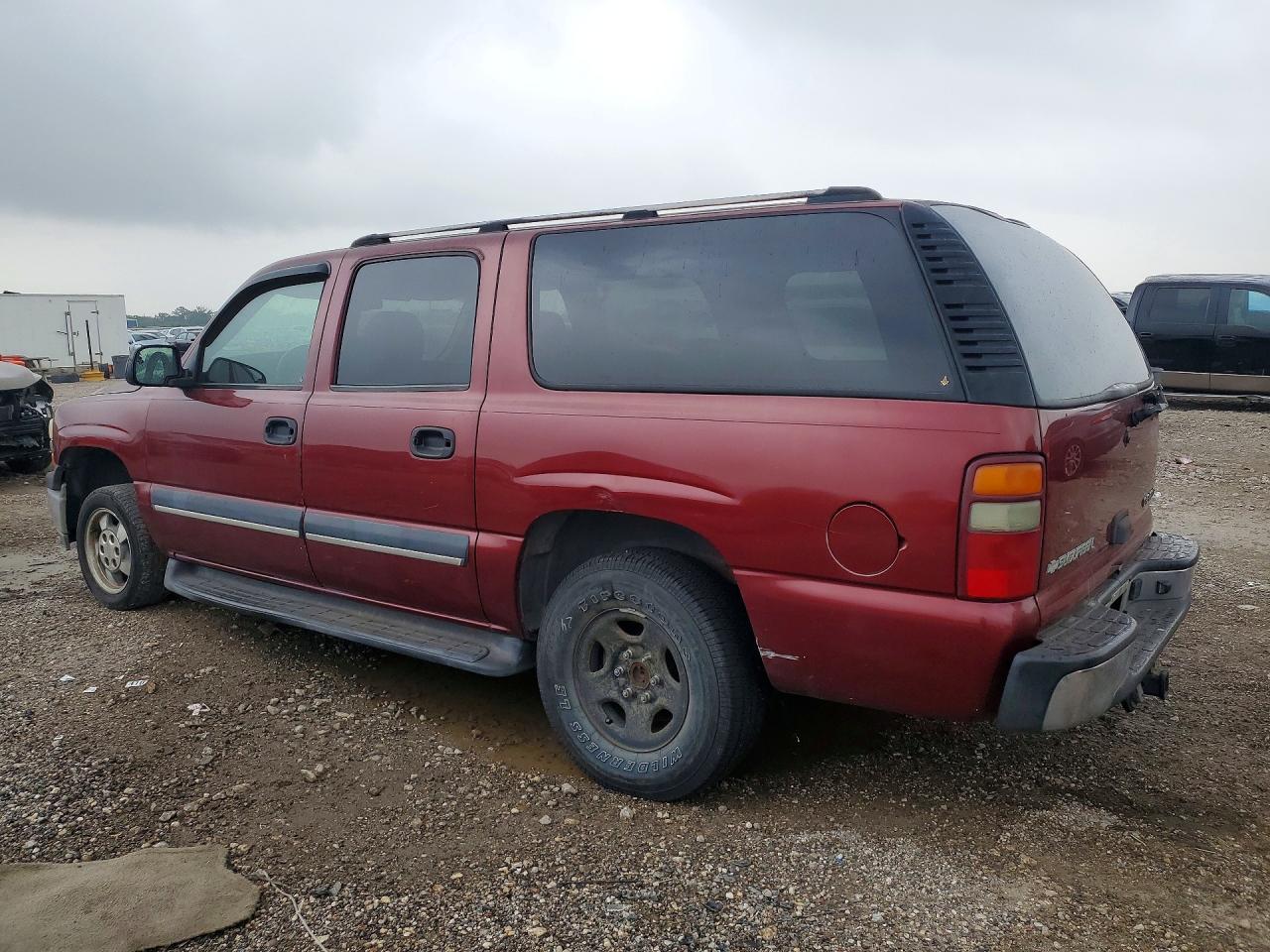 2003 Chevrolet Suburban C1500 - Фото 2