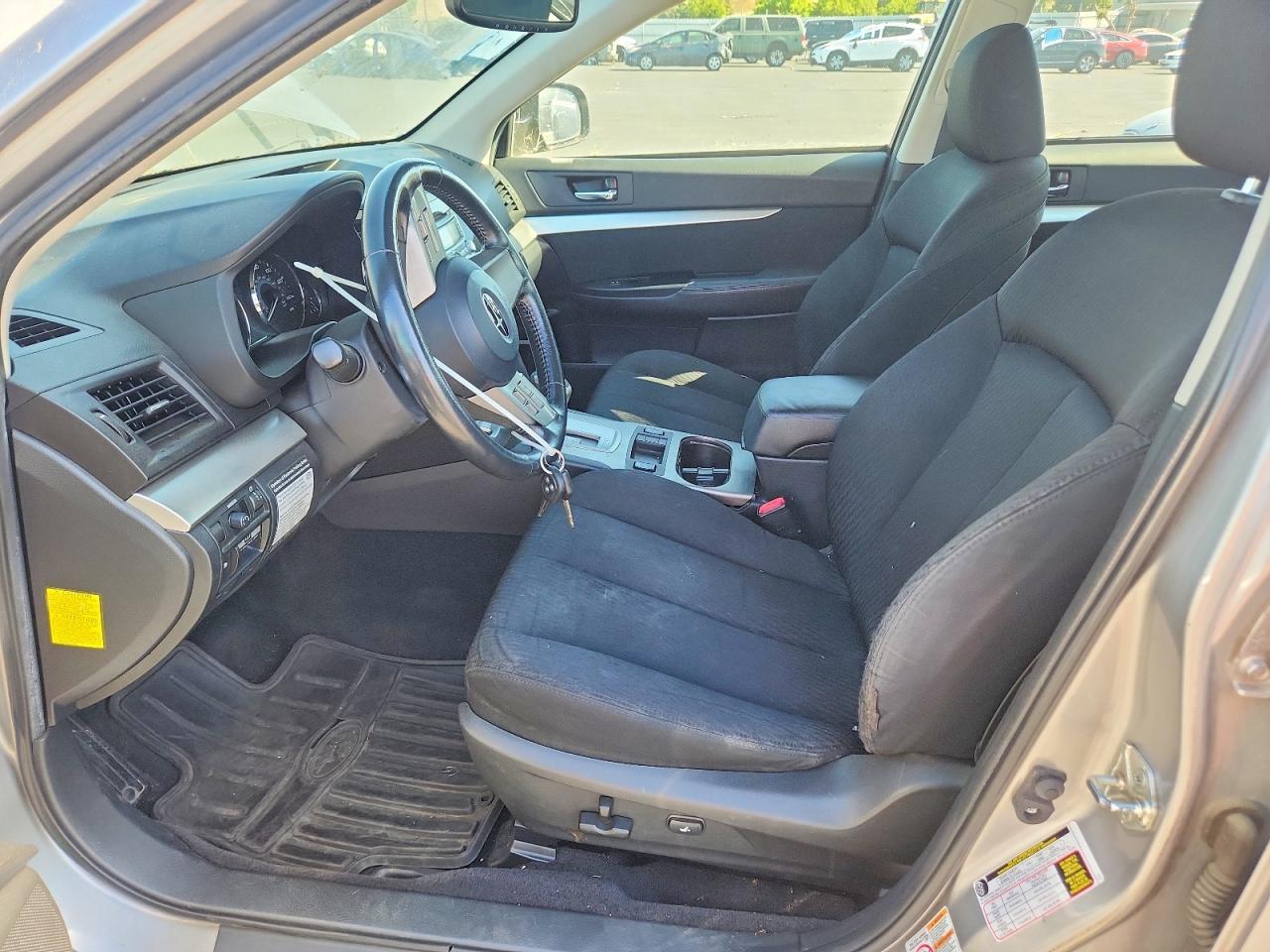 2010 Subaru Legacy 2.5I Premium - Image 7