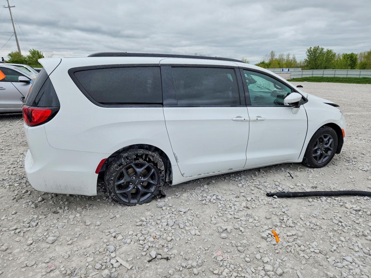 2018 Chrysler Pacifica Touring L - Фото 3