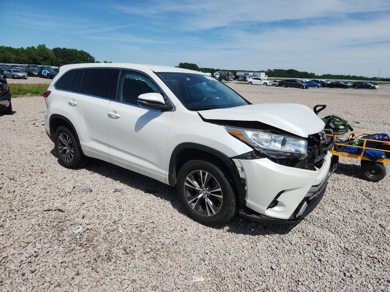 2018 Toyota Highlander Le - Фото 4