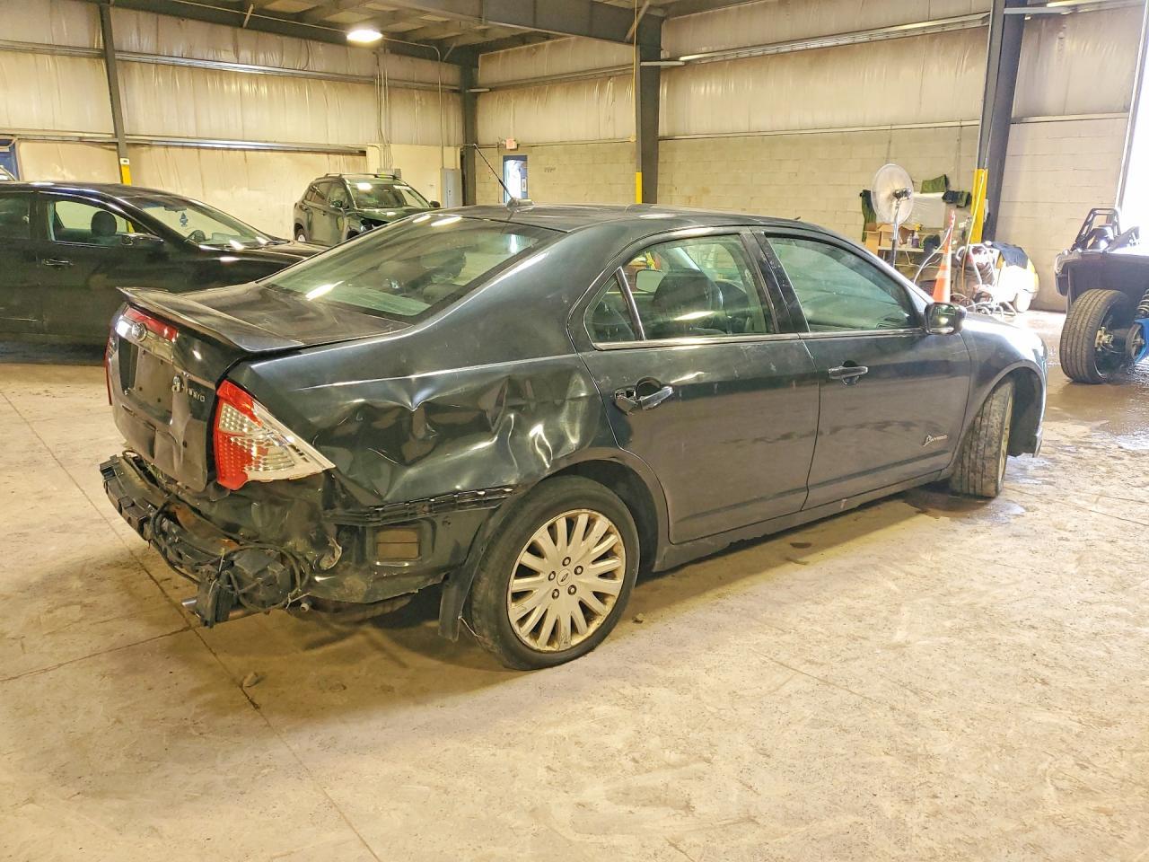 2010 Ford Fusion Hybrid - Фото 3
