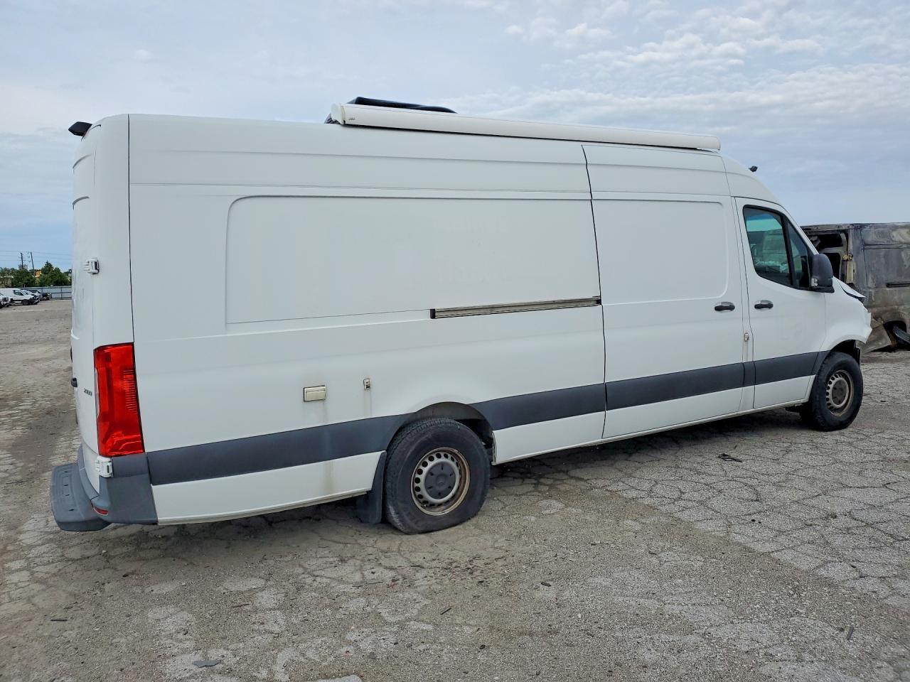 2020 Mercedes Benz Sprinter 3500 Utility / Service Van - Фото 3