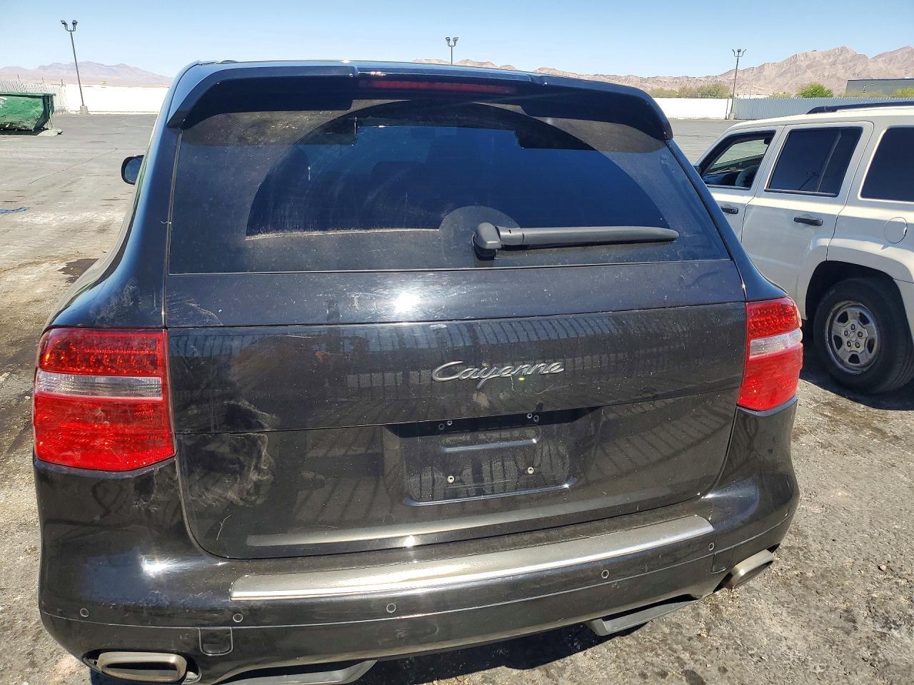 2010 Porsche Cayenne - Image 6