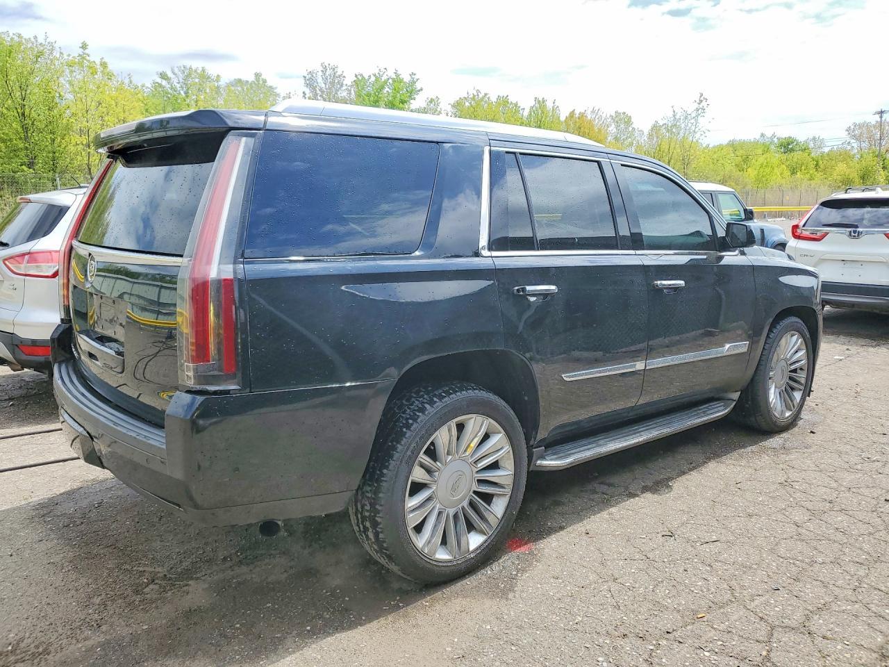 2015 Cadillac Escalade Luxury - Фото 3