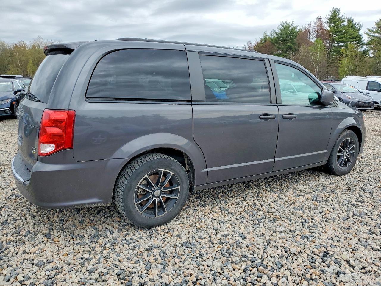 2018 Dodge Grand Caravan Gt - Фото 3