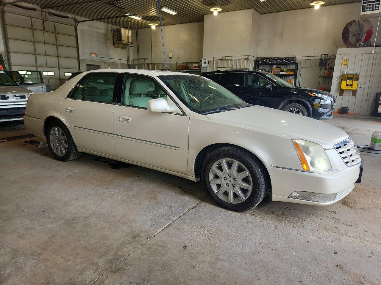 2011 Cadillac Dts Premium Collection - Фото 4